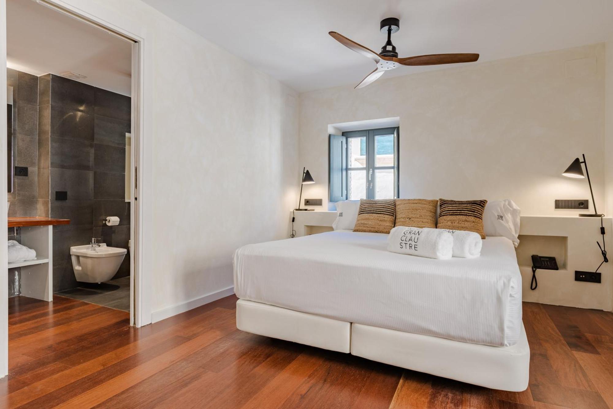 Gran Claustre Boutique Hotel 4*